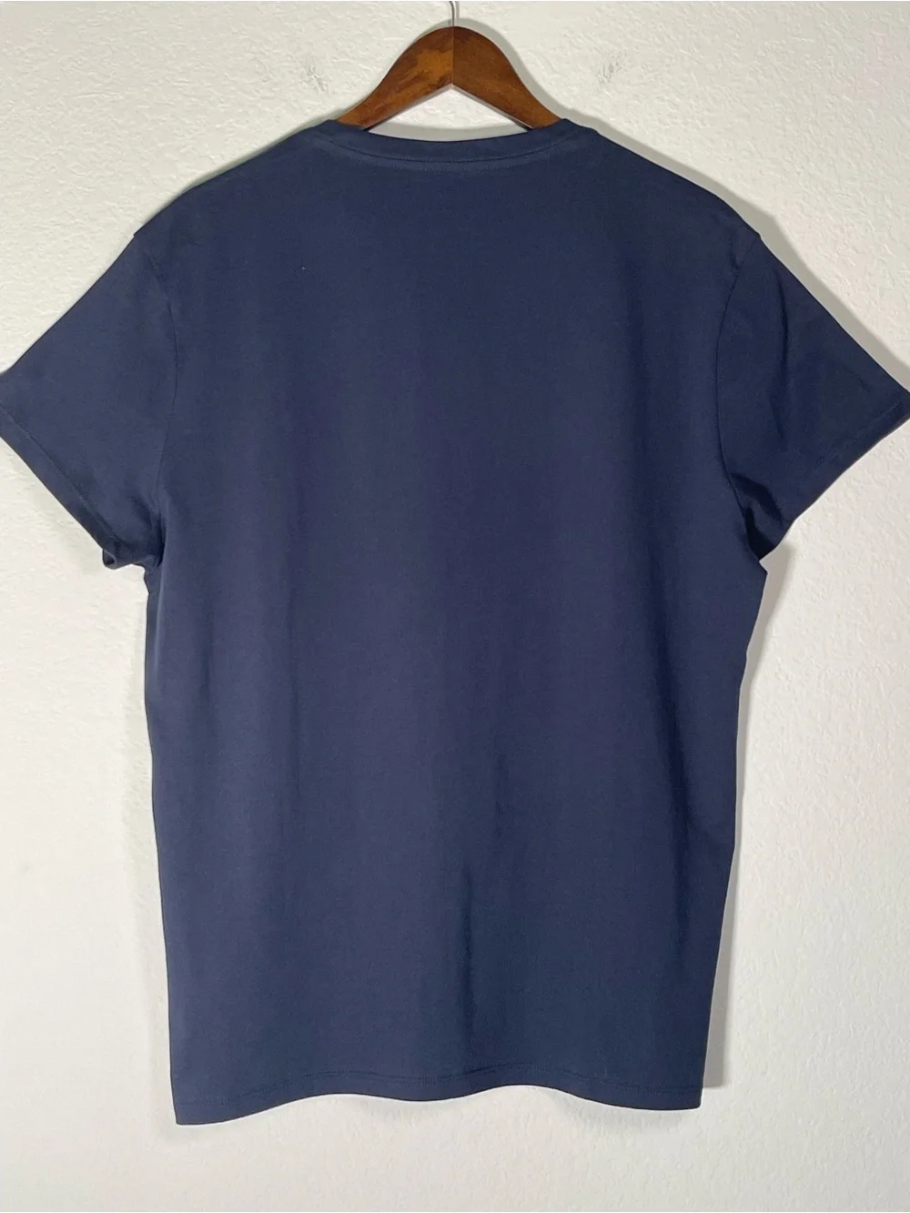 Everlane Men’s The Organic Cotton V-Neck Tee Size Large in Navy Blue - Picture 9 of 11